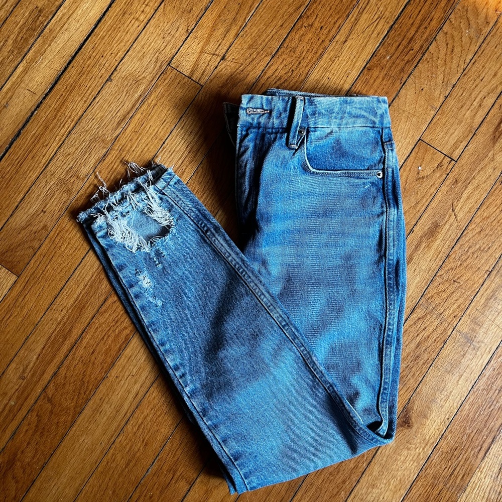 Good American DISTRESSED jeans, mid wash size 4 / 27